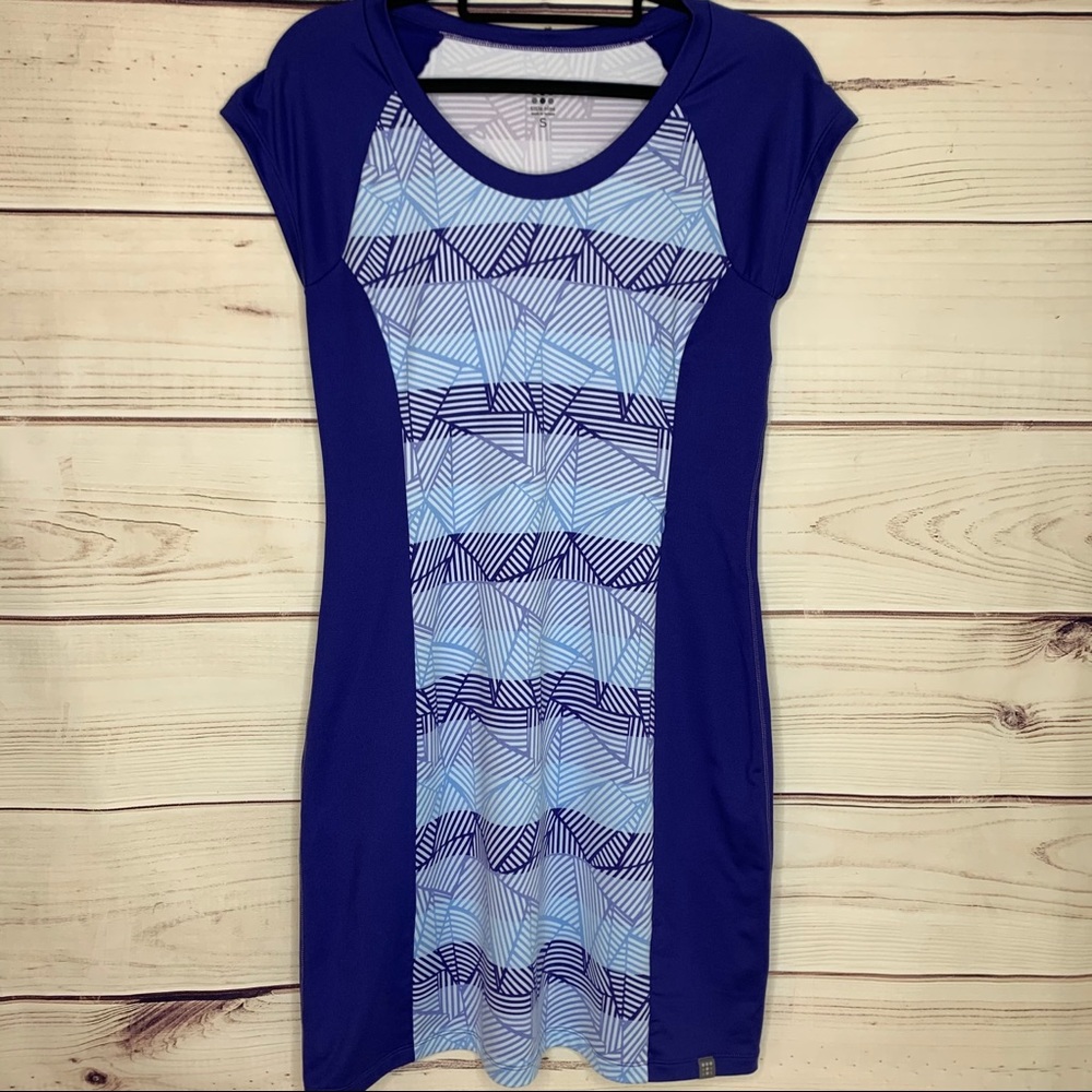 TITLE NINE Blue Patterned Short Sleeved Dress